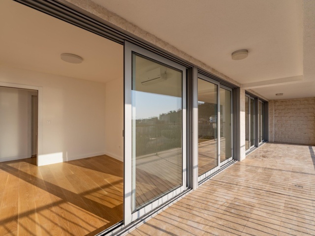 Three-bedroom penthouse with panoramic sea view