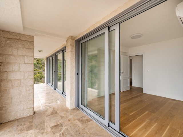 Three-bedroom penthouse with panoramic sea view