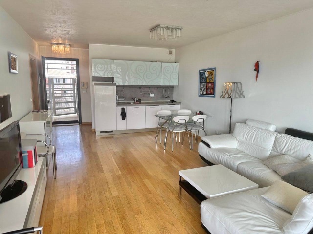Zwei-Zimmer-Wohnung im Zentrum von Budva