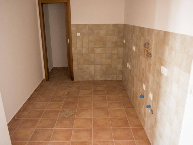 BEZ POREZA! Trosoban stan u Budvi, preko puta  Mega Moll