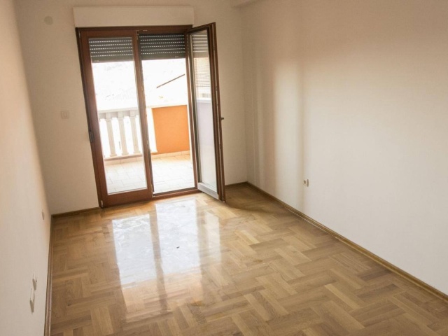 BEZ POREZA! Trosoban stan u Budvi, preko puta  Mega Moll