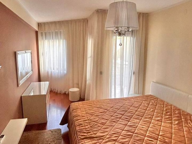 Zwei-Zimmer-Wohnung mit Panoramablick auf das Meer in Budva