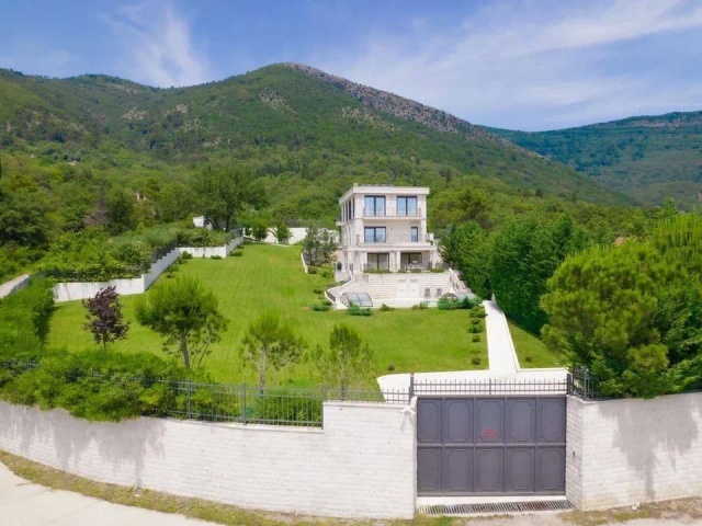 Unique villa with a swimming pool and panoramic sea views in Tivat