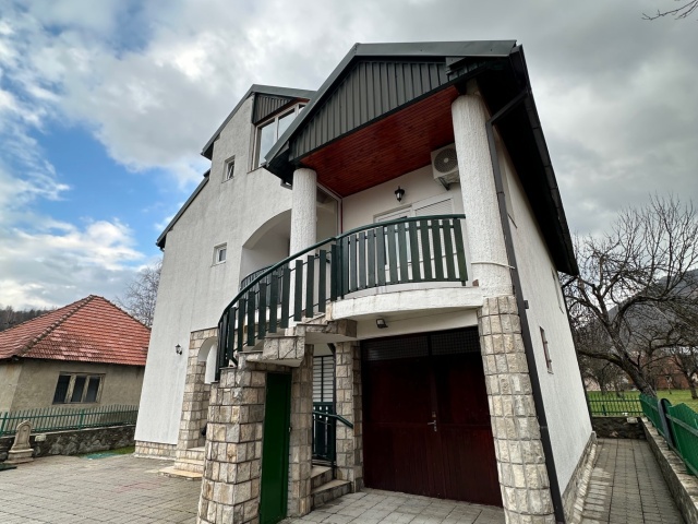 For sale house in Kolasin