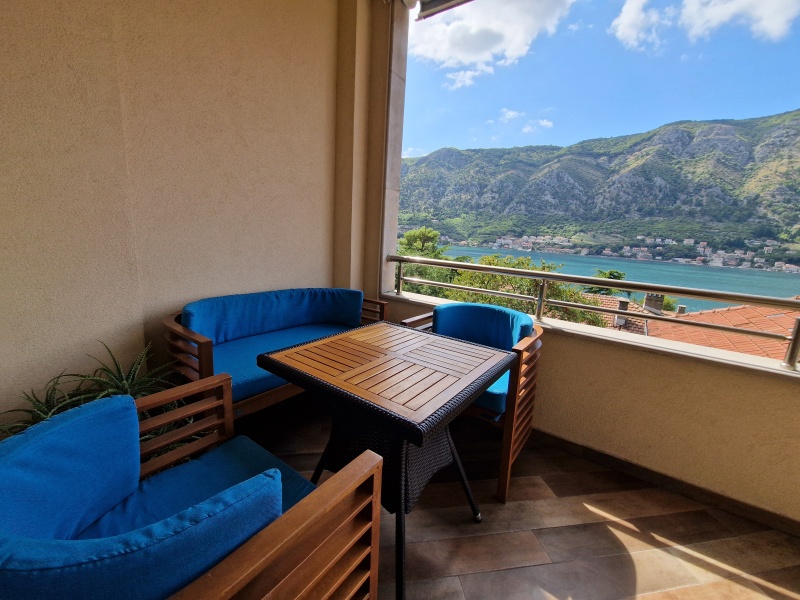 Spacious two-bedroom apartment near the Old Town of Kotor.