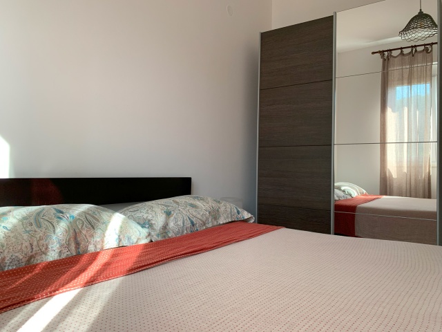 Spacious 3-bedroom apartment with sea view in Budva, Becici