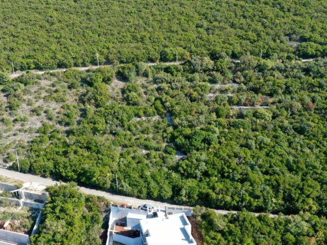 Zum Verkauf: Grundstück mit Meerblick in Višnjevo, Grbalj