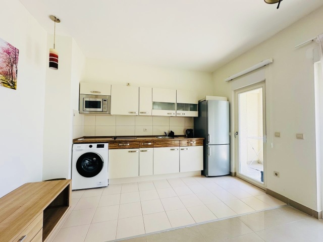 Zu verkaufen: Wohnung in Risan (Gemeinde Kotor, Montenegro).