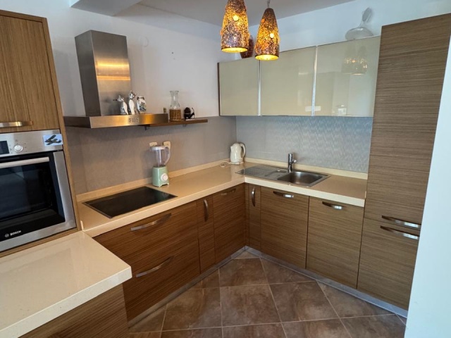 Eine luxuriöse Wohnung in ruhiger und malerischer Lage in Stoliv, Kotor, steht zum Verkauf.