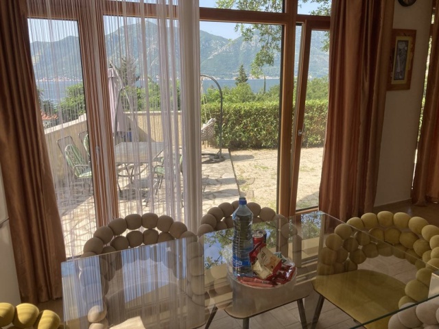 PRODAJE SE KOMLKES OD APARTMANA EDEN U ORAHOVCU ZGRADA BR.2