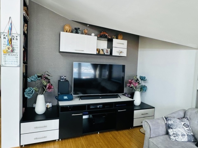 Großzügige Wohnung mit Blick auf die Bucht von Kotor – Dobrota, Daosine