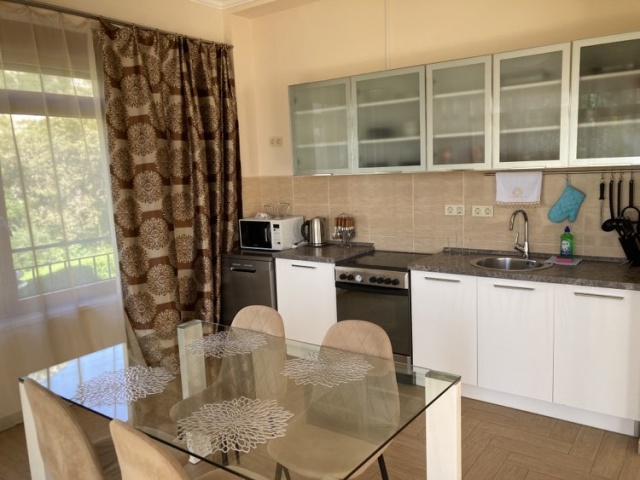 PRODAJE SE KOMLKES OD APARTMANA EDEN U ORAHOVCU ZGRADA BR.2