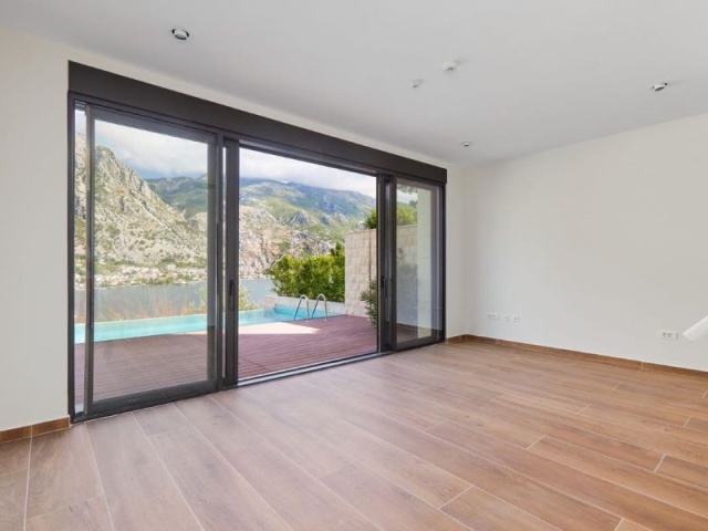 Продается Вилла Vela класса люкс с неповторимым видом на море .