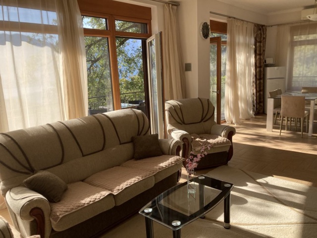 PRODAJE SE KOMLKES OD APARTMANA EDEN U ORAHOVCU ZGRADA BR.2