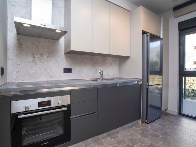 Neue Wohnung zum Verkauf direkt am Meer in Donja Lastva, Tivat!