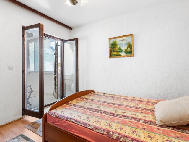 Prodaje se komforan jednosoban stan u naselju Rozino, Budva.