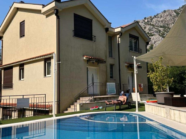 PRODAJE SE  KOMPLEKS OD APARTMANA EDEN U ORAHOVCU ZGRADA BR.1