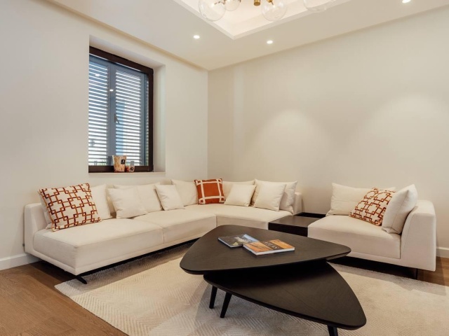 Prodaje se luksuzni dvosoban stan u PortoNovom, Herceg Novi.