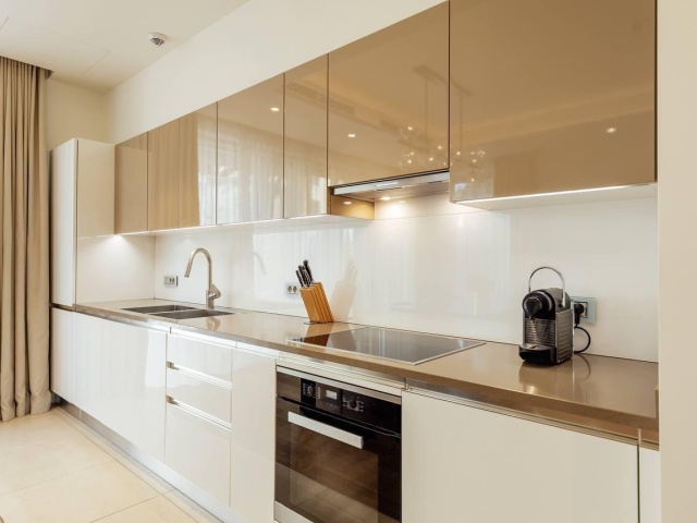 Prodaje se luksuzni dvosoban stan u PortoNovom, Herceg Novi.