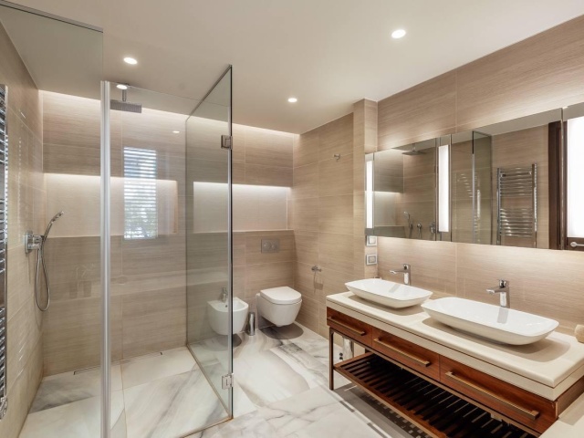 Prodaje se luksuzni dvosoban stan u PortoNovom, Herceg Novi.