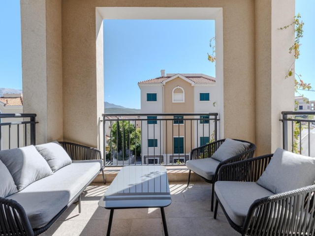 Cozy apartment for sale in Luštica Bay