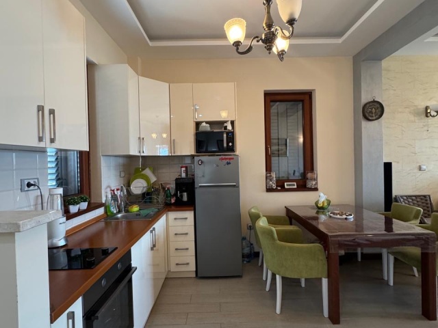 Продаётся комфортная квартира в Игало с видом на море