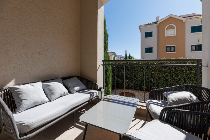 Wohnung mit Garten – 50 m² + 23 m², Centrale, Luštica Bay