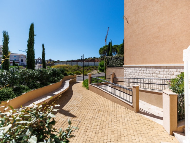 Wohnung mit Garten – 50 m² + 23 m², Centrale, Luštica Bay