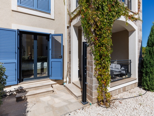 Wohnung mit Garten – 50 m² + 23 m², Centrale, Luštica Bay