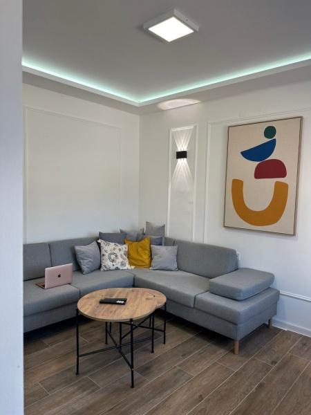 Prodaje se udoban i komfortan stan in Tivat