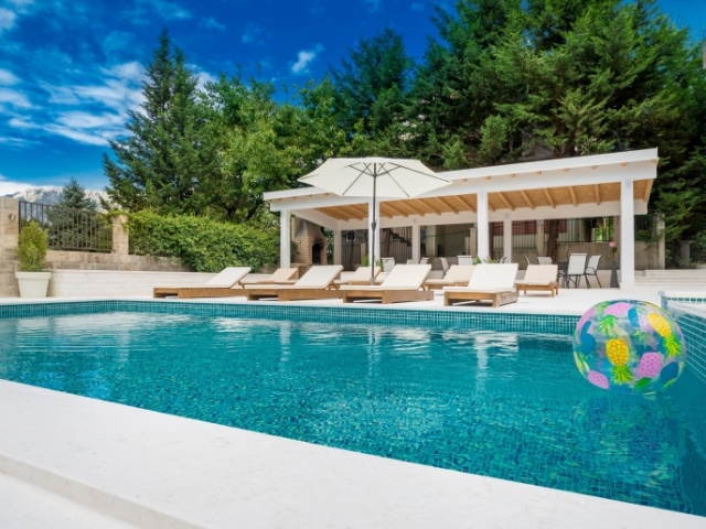 Neue, moderne Villa in Stoliv zu verkaufen