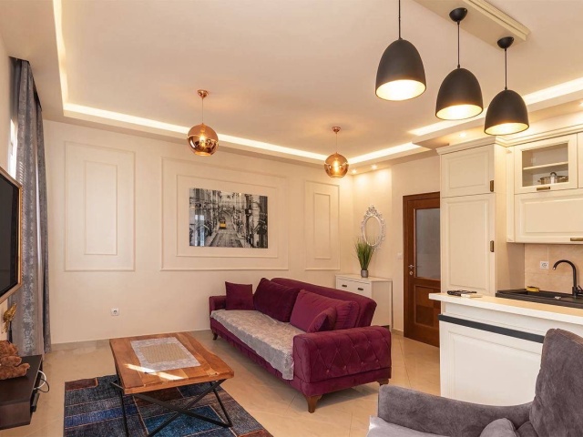 Prodaje se stan u centru Tivta