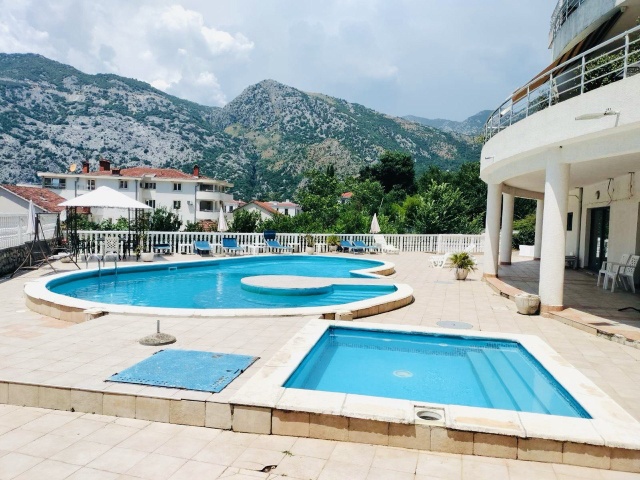 Продается уютная  и меблированнная квартира в Рисане