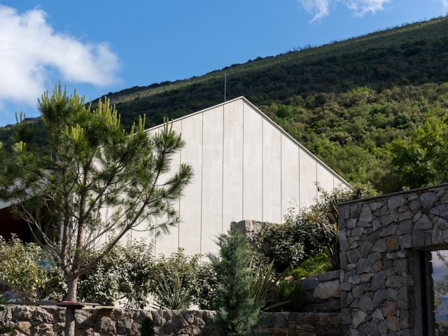 Продаются две современные виллы на Луштице