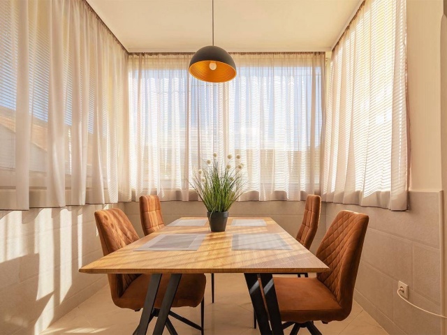 Prodaje se stan u centru Tivta