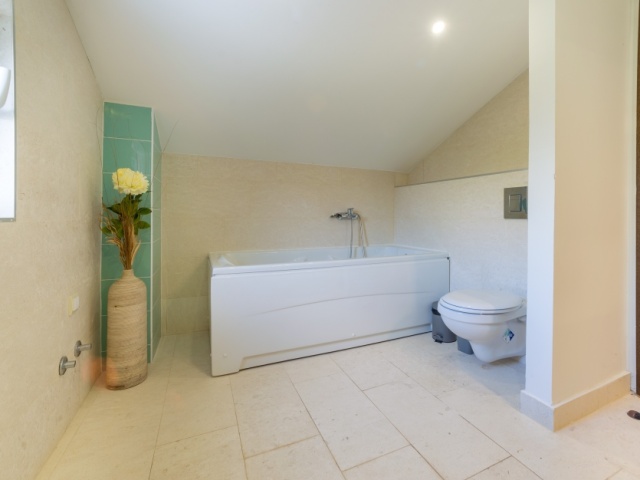 Neue, moderne Villa in Stoliv zu verkaufen