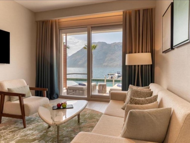 For sale Luxury branded villa on the seafront Stoliv