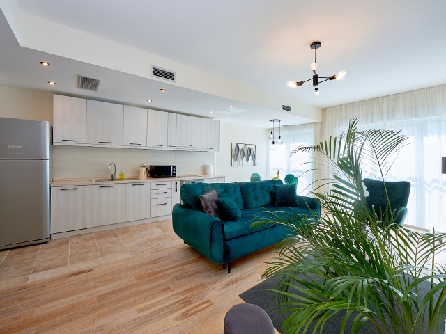 Продается уютная и солнечная квартира в Доброте