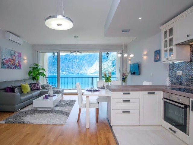 Продается уютная квартира с панорамным видом в Прчань