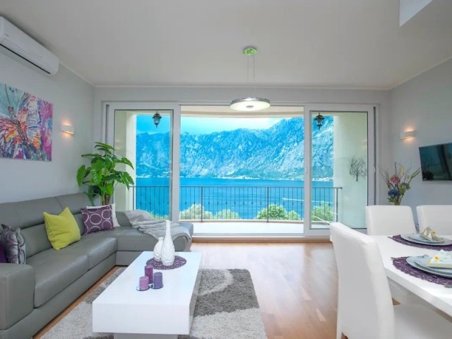 Продается уютная квартира с панорамным видом в Прчань