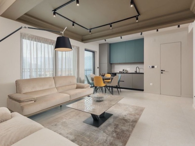 Продается роскошный  пентхаус с тремя спальнями в Доброте