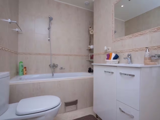 Продается уютная квартира с панорамным видом в Прчань