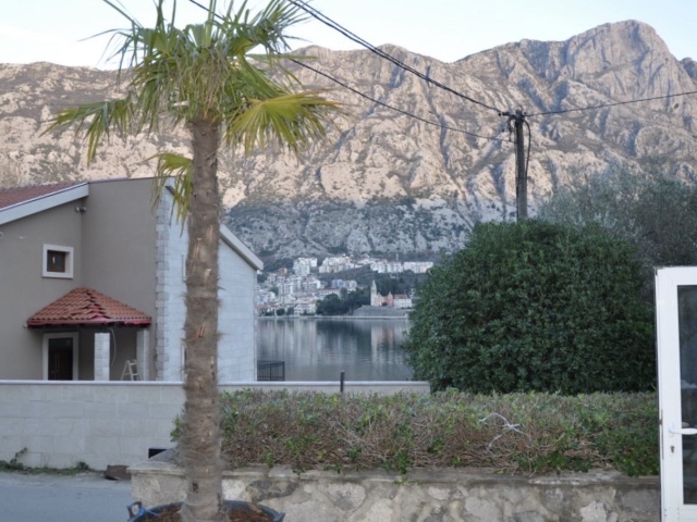 Apartments for sale on the first line in Prčnje, Kotor