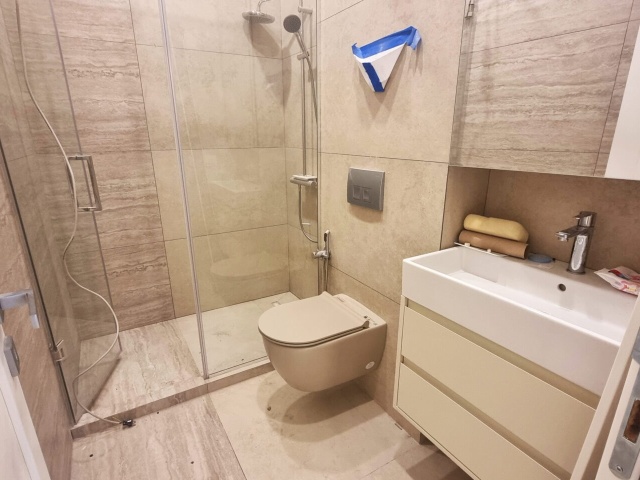 A comfortable and sunny apartment in Dobrota is for sale