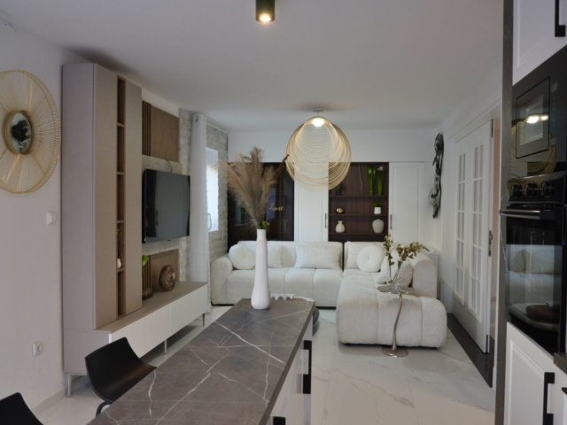 Apartments for sale on the first line in Prčnje, Kotor