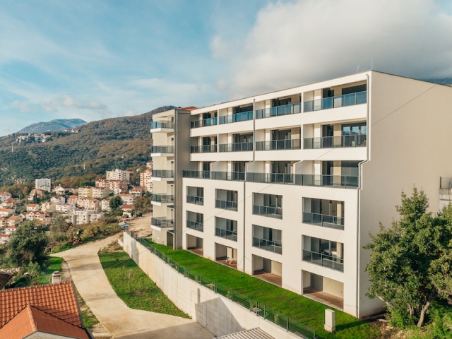 Квартира с одной спальней в современном жилом комплексе в Герцег-Нови