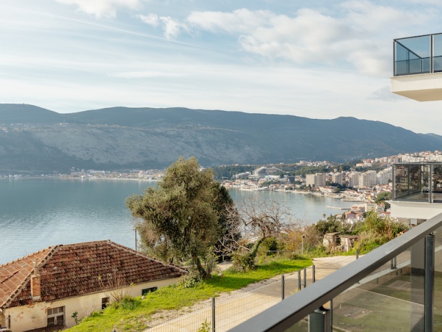 Квартира с одной спальней в современном жилом комплексе в Герцег-Нови