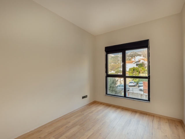 Trosoban stan u novom stambenom kompleksu u Herceg Novom