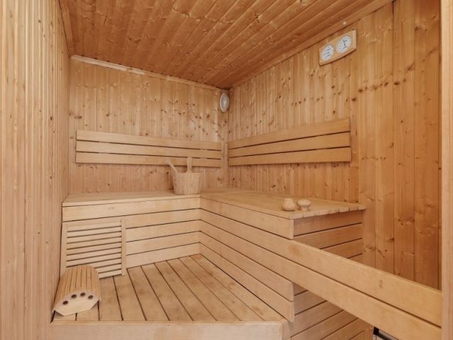 Novoizgrađena vila sa bazenom i predivnim pogledom na more, Kavac