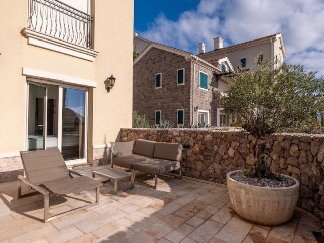 Two-bedroom apartment for sale in Lustica Bay
